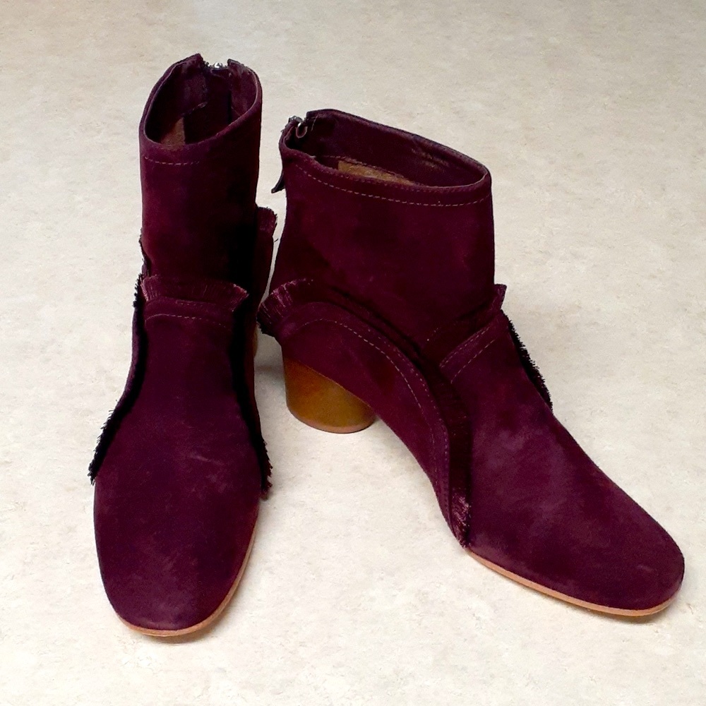 NEW!! Bernardo Ankle Booties